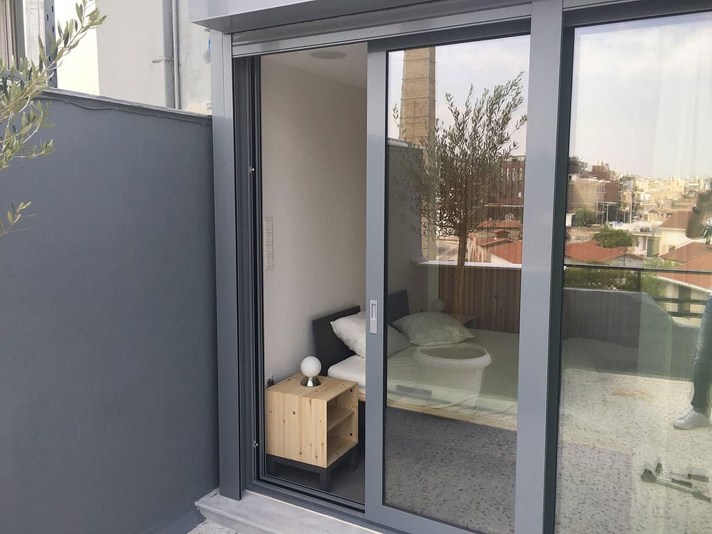 Koufomata Alouminiou Se Loft Sto Gkazi (1)