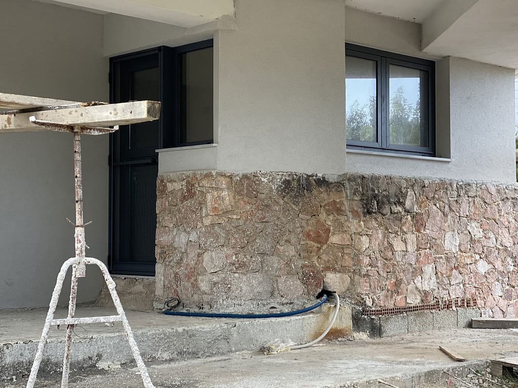 Monokatoikia Sto Lagonisi (10)