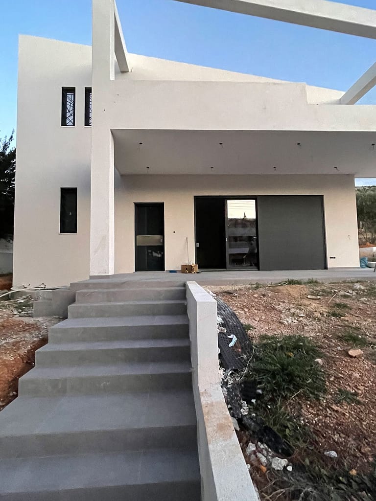 Koufomata Alouminiou Se Monokatoikia Sti Vari (16)