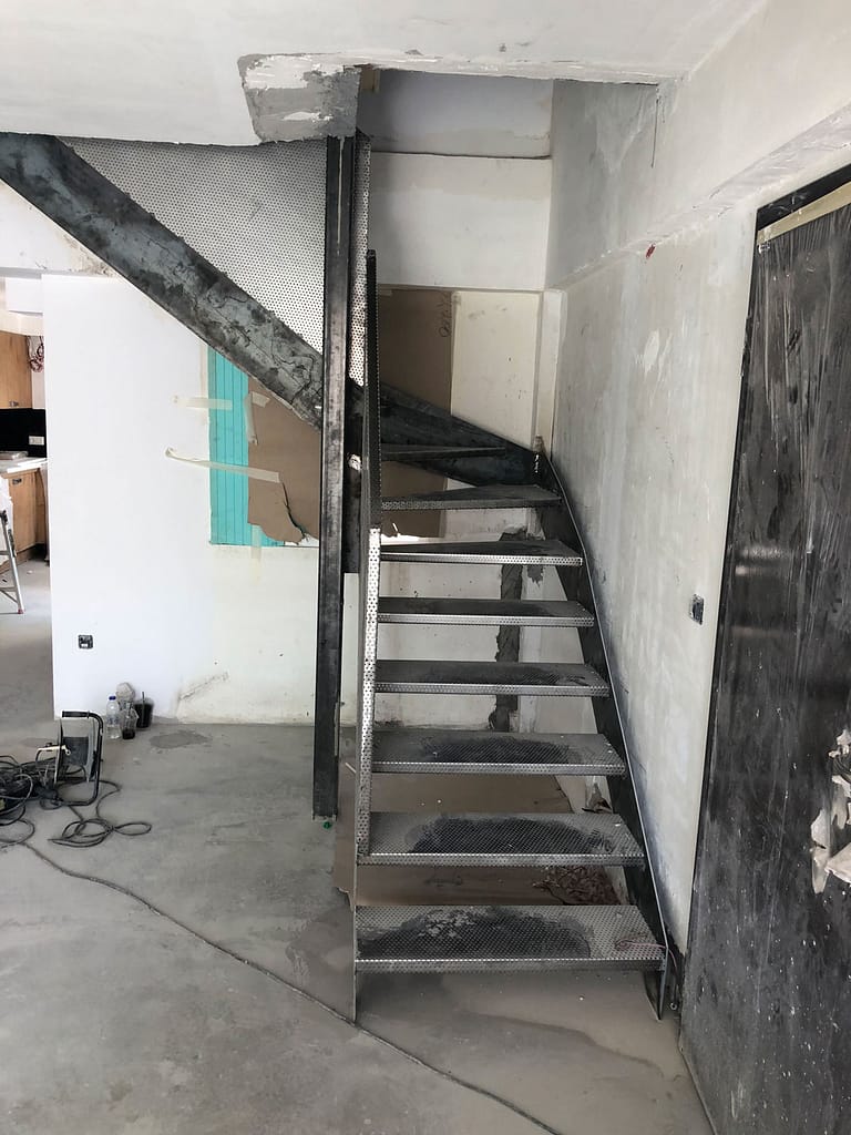 Metallikes Skales (2)