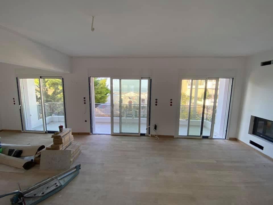 Monokatoikia Ston Karea (6)